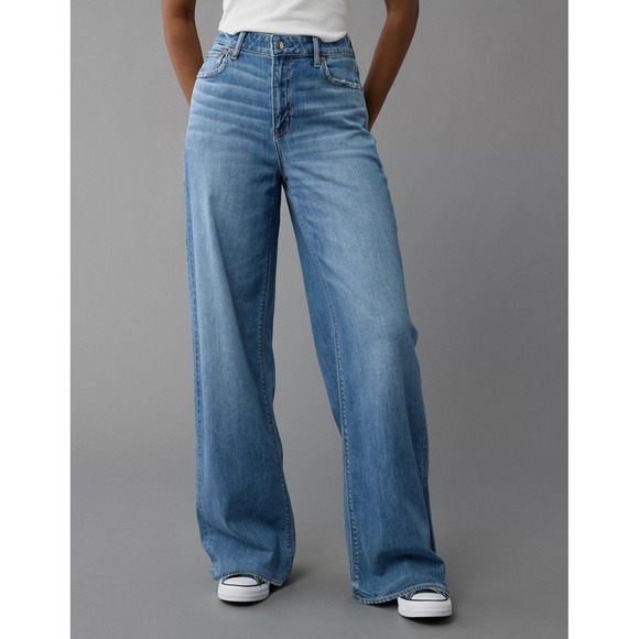 American Eagle Outfitters Denim - AE Dreamy Drape Super High-Waisted Baggy Wide-Leg Jean Medium Wash Size 10R